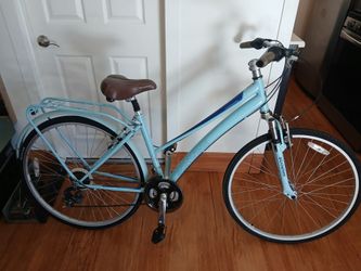 Schwinn hybrid bike