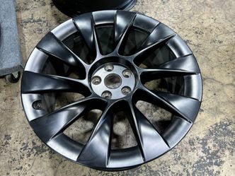 (1) ONE WHEEL - 20" OEM Tesla Model Y Induction rim ORIGINAL (NO BEND NO CRACK)