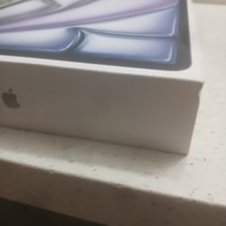 iPad Air 13" 2025 M3 128 GB Newest Model Like New In Box