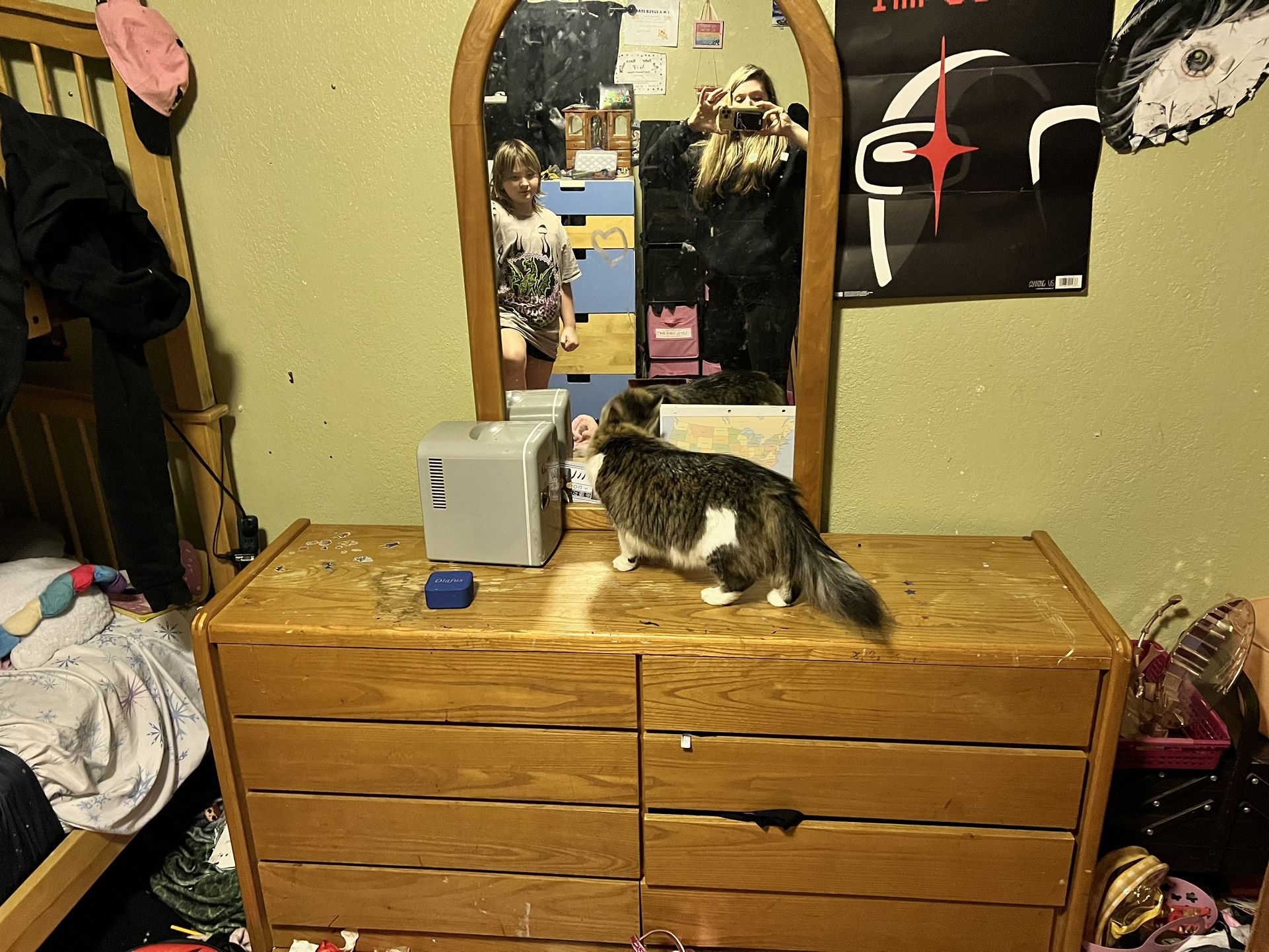 Dresser W/ mirror