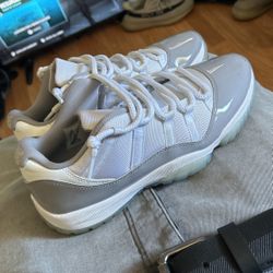 Jordan 11 Retro Cement Low Size 10 