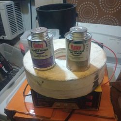 Brand New PVC Glue And Primer............Nuevos Pegamentos