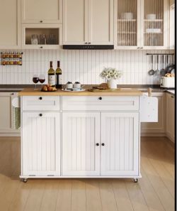 Rolling kitchen island