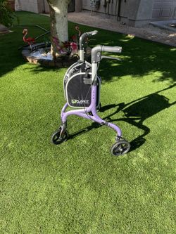 PREMIUM 3 WHEEL WALKER 