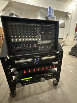 Yamaha EMX212s witch cart and power station