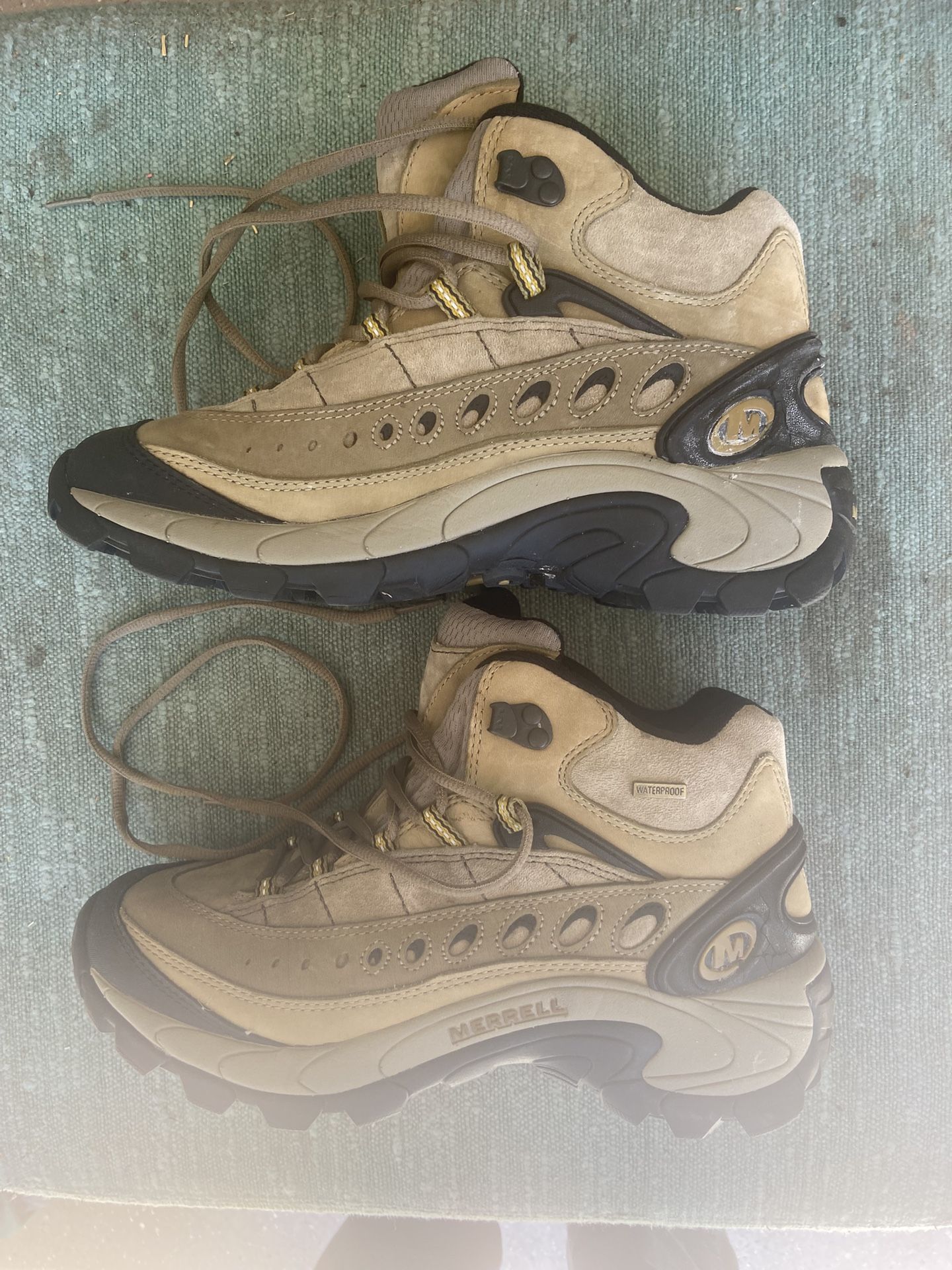 Merrrell Hiking Boots