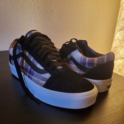 New Vans Old Skool shoe Rave Plaid Purple colorway. Men's 7 Women's 8.5