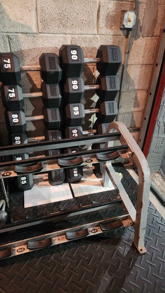 $0.80 Cents Per Pounds&Libras 

1050 Pounds&Libras TOTAL
75s To 100s Set. Hex Dumbbells
Not sold separately 
Rack Doesn't Included 