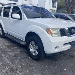2005 Nissan pathfinder need gone asap