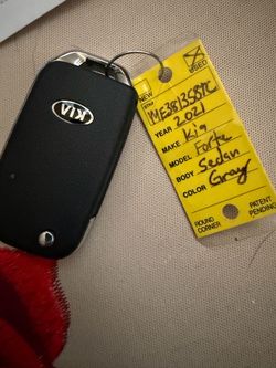 2023 Kia Sportage Key fob and 2021 Kia Forte