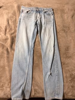 ZARA light Wash Distressed Slim Jeans