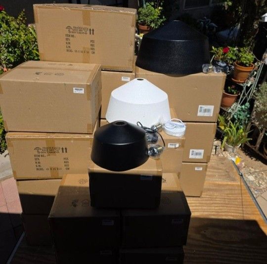 LOT OF 24 CHANDELIERS. 8 SMALL, 8 MEDIUMS, 8 LARGE.