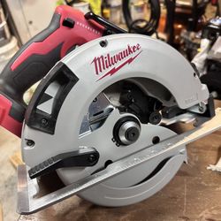 Milwauke Brushless Circular Saw 7 1/4 New Tool Only