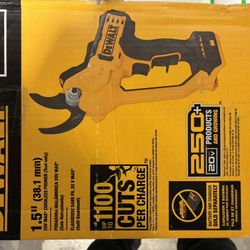 Brand New Dewalt 20V MAX Cordless Battery Powered Pruner (Tool Only)