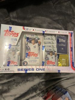 2025 Topps Series 1 Superbox