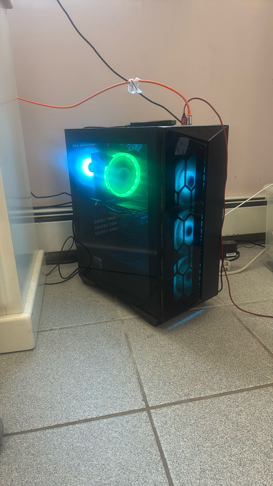 MSI Aegis 1 WITH 2 Monitors