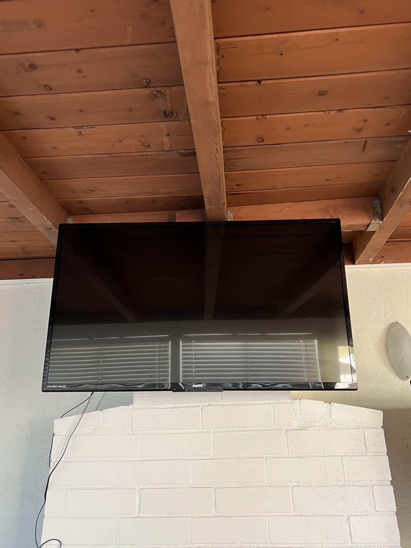 TV 55 Inches With Ceiling Mount Included!