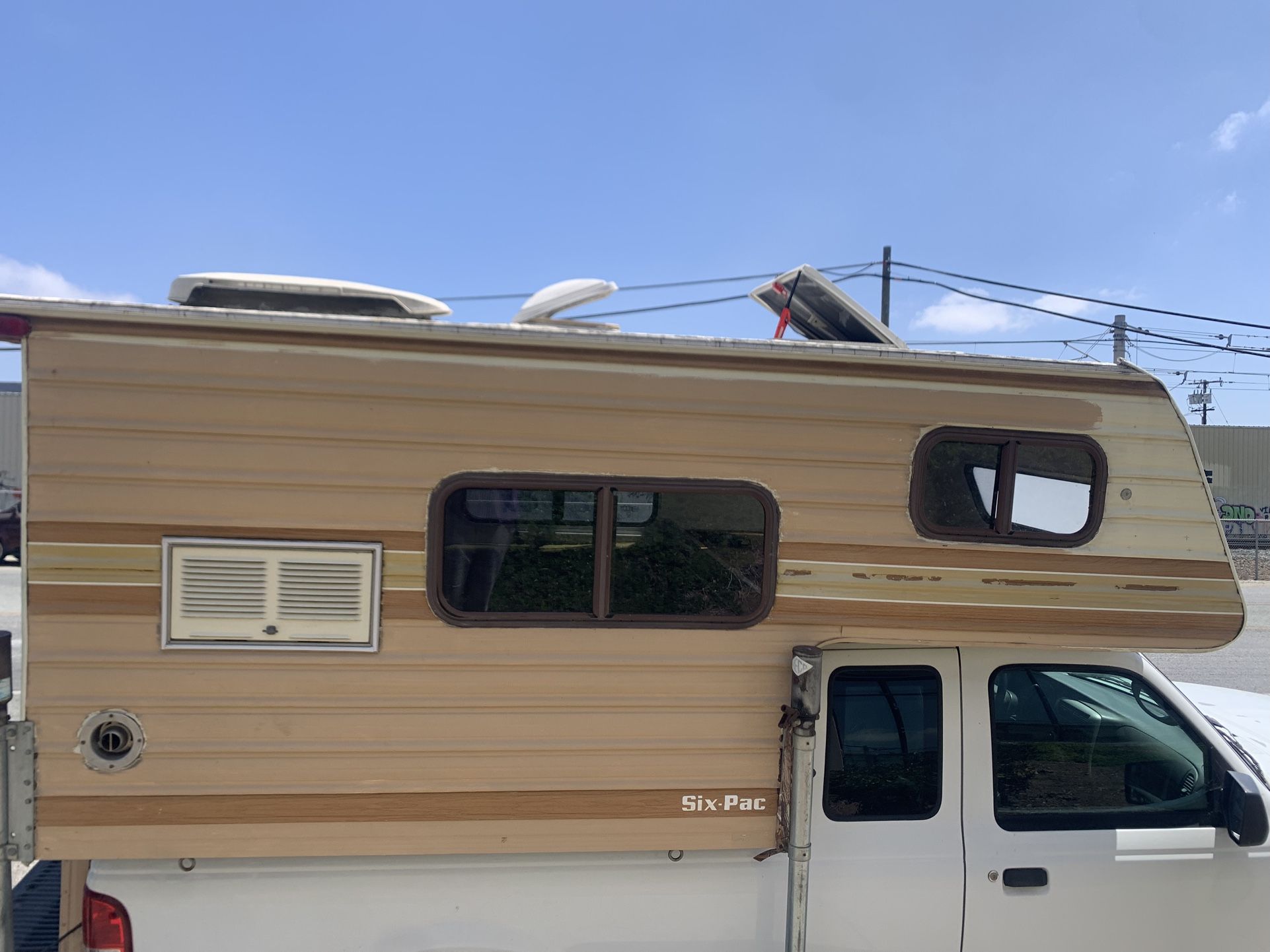 Sale Camper 6 ft Six Pack in $2300