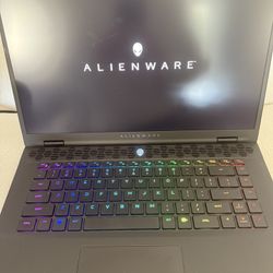 Alienware M16 r2 Gaming Laptop QHD 240Hz