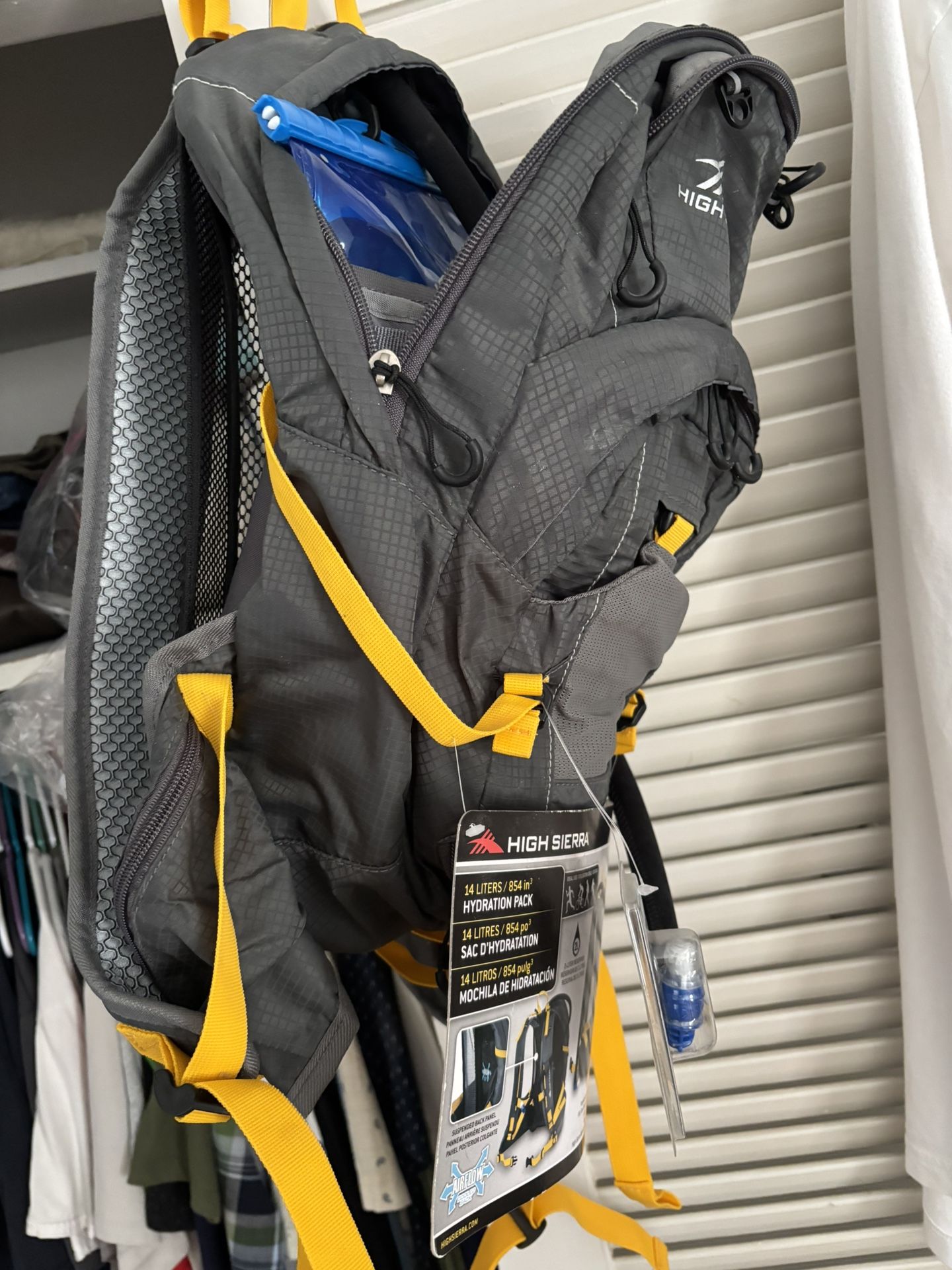Hydration Pack • New• High Sierra