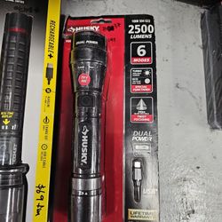 Husky 2500 Lumens 6mode Twist Focusing Dual Power Usb In Out