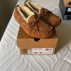 UGG Woman Slippers