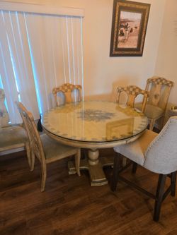 Dinning Table With Chairs