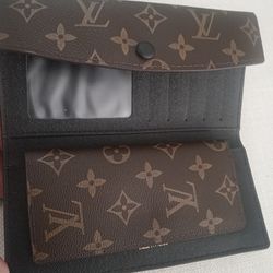 Louis Vuitton Limited Edition Raiders Wallet for Sale in Las Vegas, NV -  OfferUp