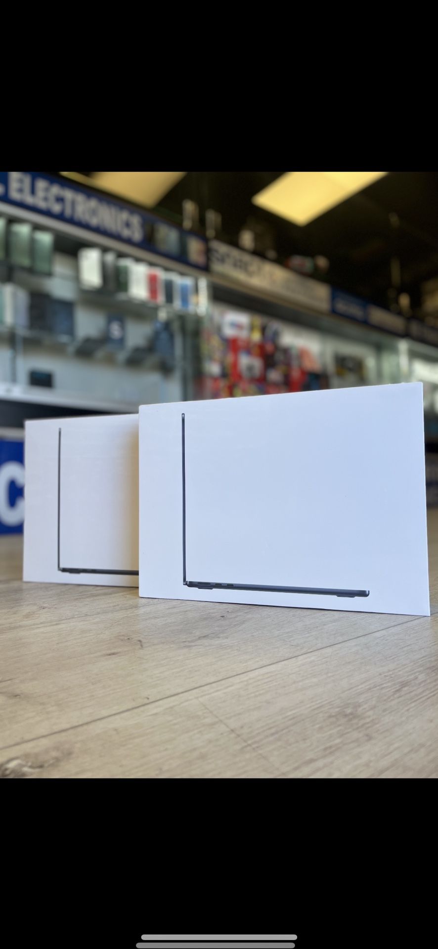 MacBook Air M2 Chip (Brand New) (Take It Home In Payment/ llévatelo a casa en pagos)