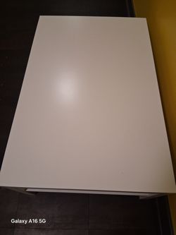 Big White Coffe Table With Storage Area