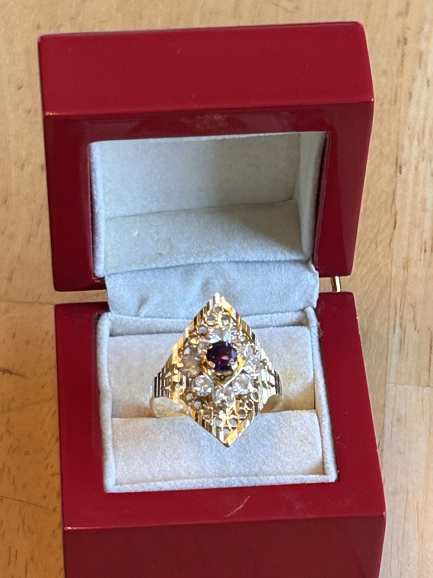 21k Solid Gold Ring With White Sapphires & Garnet Gem Stones.