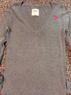 Abercrombie sweater size L kids