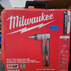Milwaukee PEX Expansion tool kit (Batteries/ expansion heads) New