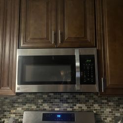 GE Dishwasher And Microwave 