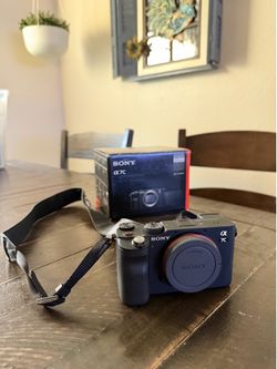 Sony Alpha 7C Full-Frame Mirrorless Camera - Black