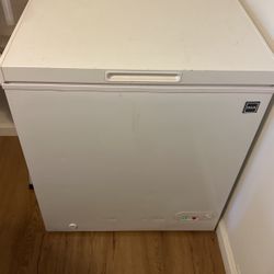 5.4 Cu Deep Freezer