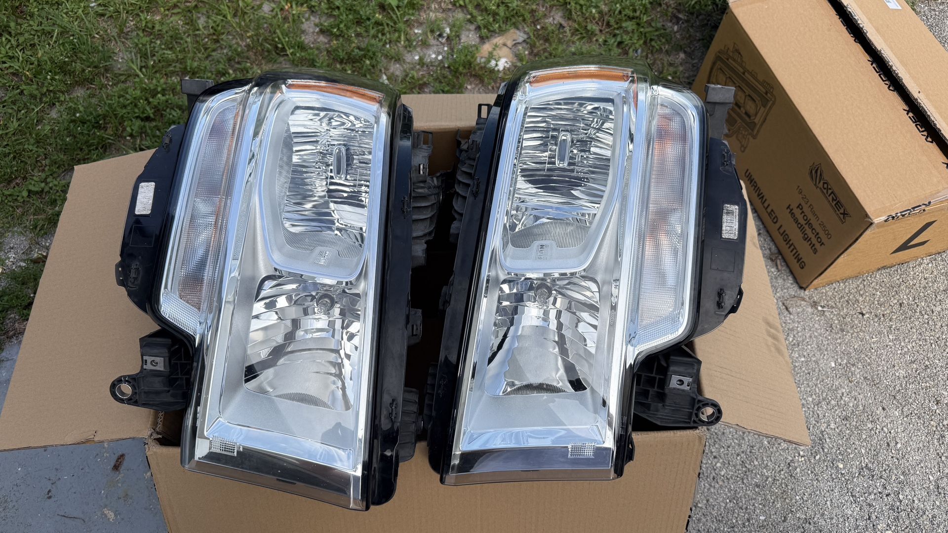 2021 Ram 2500 Headlights OEM