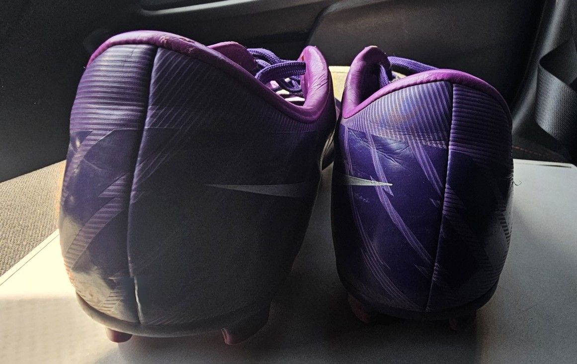 Nike Mercurial Vapor Superfly Iii- Metallic Purple Size 6