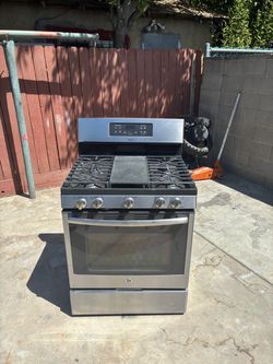 Natural gas stove