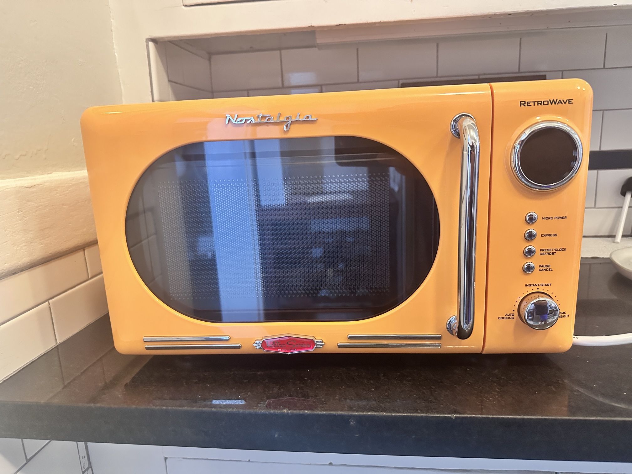 Retroawave microwave