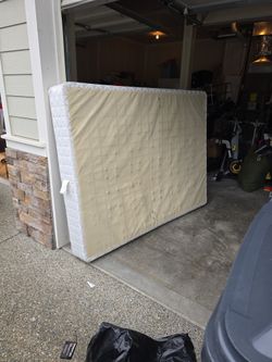 Queenl size Box Spring Free