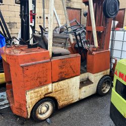 Forklift  5000  Pound
