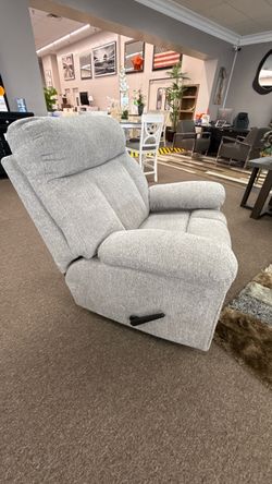 ROCKER RECLINER