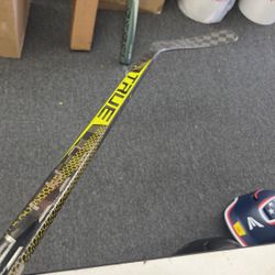 Junior Composite Hockey Stick - True Catalyst 9X RH Marner 