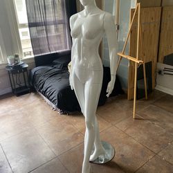 Mannequin 6ft White 