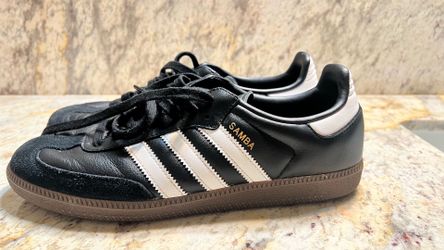 Black Adida sambas