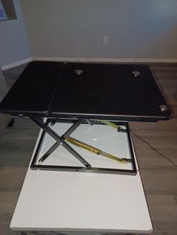 Adjustable Desk riser