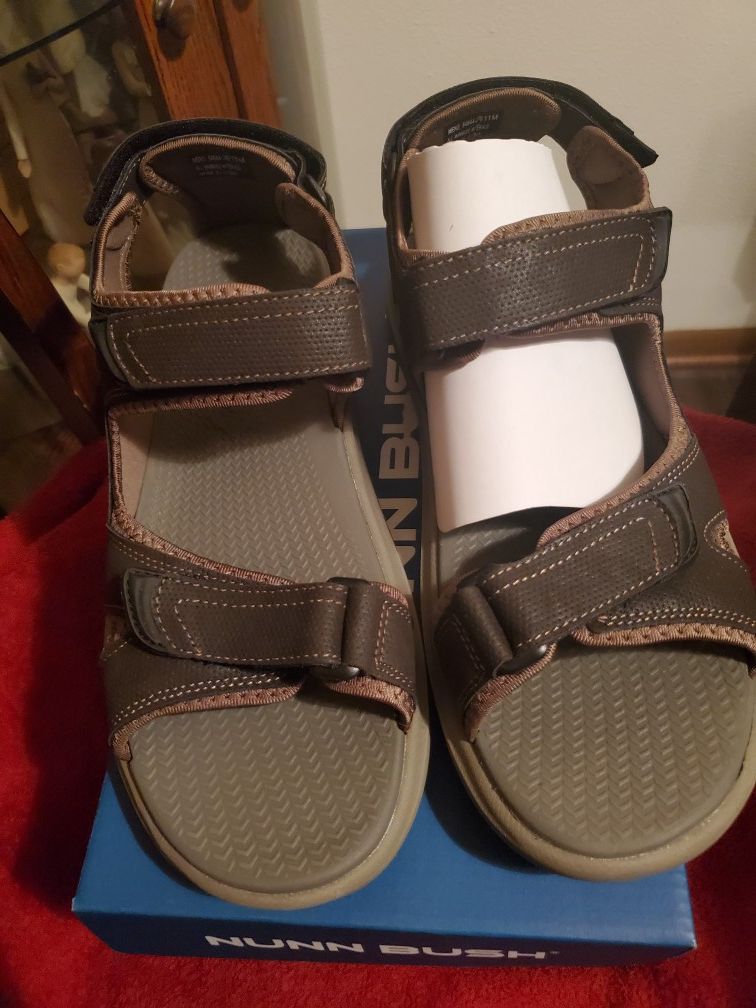 Nunn Bush sandals size 11 brand new