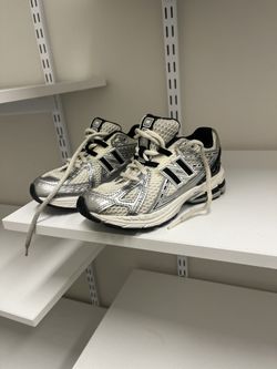 Kid New Balance Shoes Size 13 