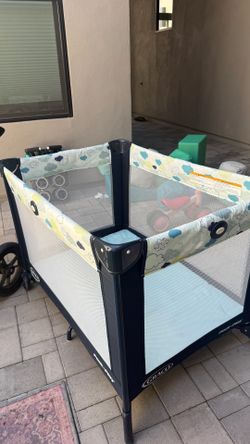 Foldable pack and play